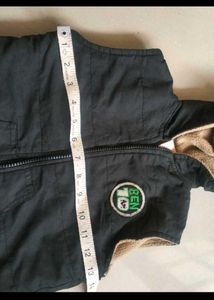 Ben 10 Kids' Black Sleeveless Jacket