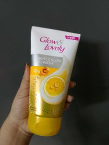 Glow & Lovely Bright C  facewash