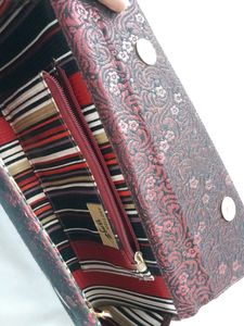 Burgundy Textured Fancy Wallet (women&#39;s)
