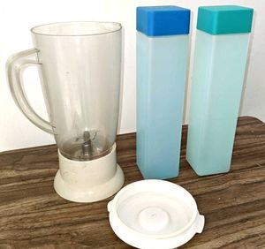 Vintage Blender with 2 water Bottles