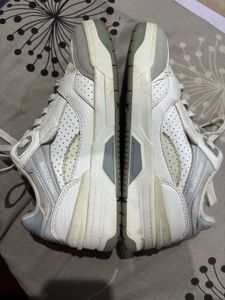 RedTape White Sneakers Unisex