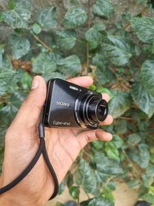 Sony camera Model DSC W570 Fixed