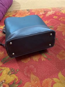 Get Adisa Bag In Good Conditioned