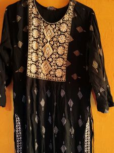 Elegant Embroidered Kurta