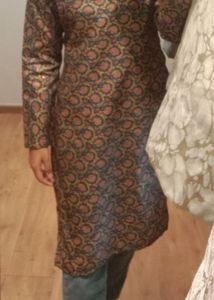 Elegant Ethnic Long Kurta – Rich Festive Print