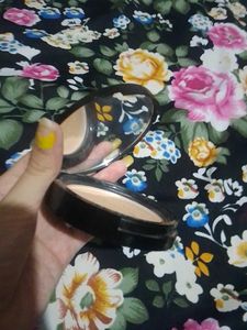 Used  Faces Canda Fix Powder