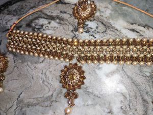 Jewellery Golden Colour Set....