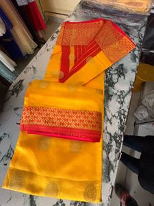 Traditional Colourfull Saree With Contrast Blouses