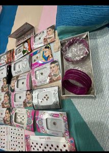 nails paint , lipstick and bindi set of 15