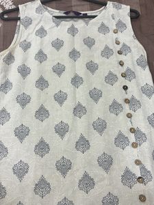 Sleeveless Kurti