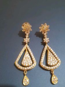 Gold Pleated Earing