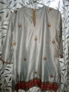 Elegant short gray kurta
