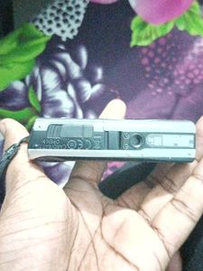 Canon Sd870 Is Screen Has Black Big Dot