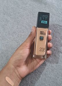 Maybelline Fit Me Foundation - 235 Pure Beige