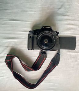 Canon EOS 600D with Free Camera
