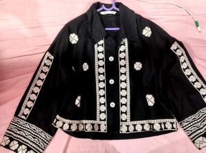 woman light casual overcoat / jacket