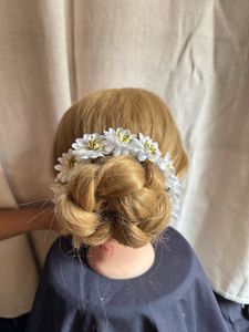 Artificial floral hair accessory