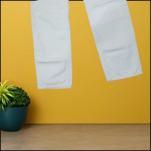 women White Straight Jeans size 30 (O-51)