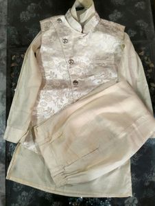 Ethnic Kurta Pajama Set