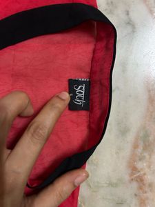 Red &amp; Black Sleeveless Kurta