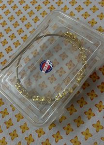 Golden hair band