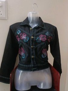 STYLISH ✨💖Embroidered Denim Jacket