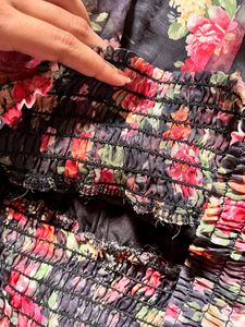 Very pretty Floral Crop Top