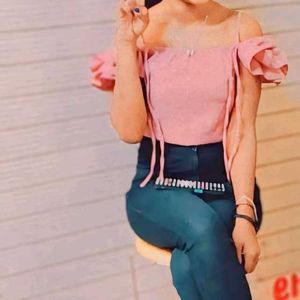 Cute Grly 😍 Off Solder Top