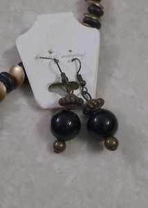 Black &amp; Golden|NECKPIECE + EARRING Set