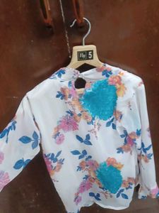 Floral Print Top🌸🤌