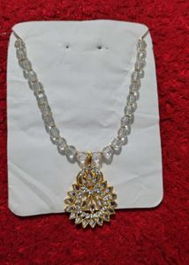 Elegant Crystal Necklace 😻