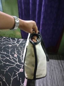 Stylish Handbag Looks Beautiful In Real