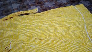 Yellow wuman kurta