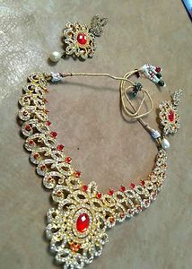 Red Necklace Set