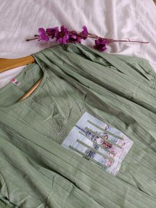 Womens top with puff sleeves Green &#39;Paris&#39; Print T