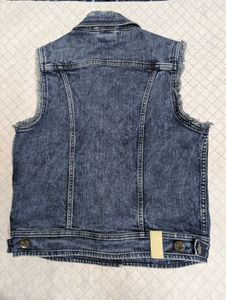 New LEE Branded Denim Jacket For Women