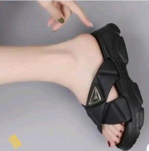 Women&#39;s Slippers