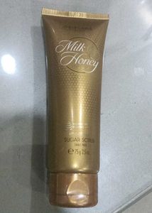 Oriflame Milk And Honey Scrub