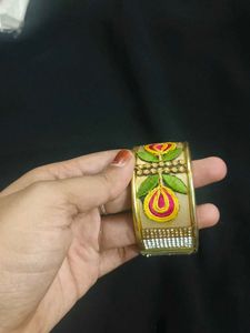 Floral Bangle Bracelet