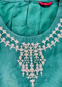 W Embroidered Green Kurta