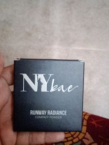 Ny Bae Runway Radiance Compact Powder