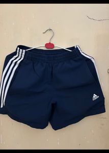 Adidas shorts M