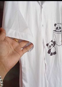 ✨️Elegant white polyester shirt with playful panda
