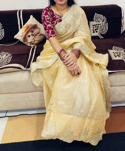 designer saree with stitched blouse✨