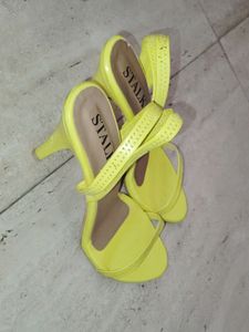 Yellow Heel In Good Condition