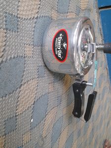 SI EVERYDAY 1.5 LTR ALUMINUM PRESSURE COOKER