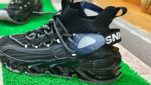 Black Trendy Sneakers,8 Size