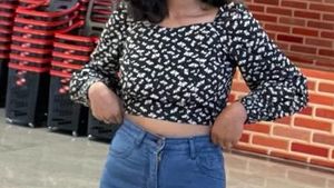 Black Puff Sleeves Crop Top