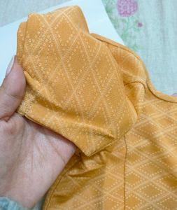 💥Price Drop Mustard Yellow Top