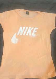 Nike Peach T-Shirt